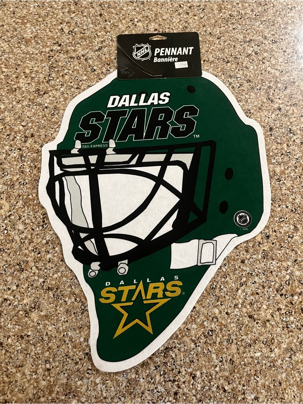 NHL Dallas Stars Green, White & Black Helmet Pennant 13” X 18”